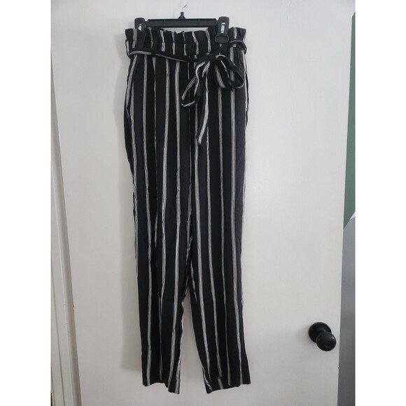 H&M Black Paper Bag Style Ankle Pants, Black Stripe w/Pockets Women's Sz 8 - Picture 1 of 6
